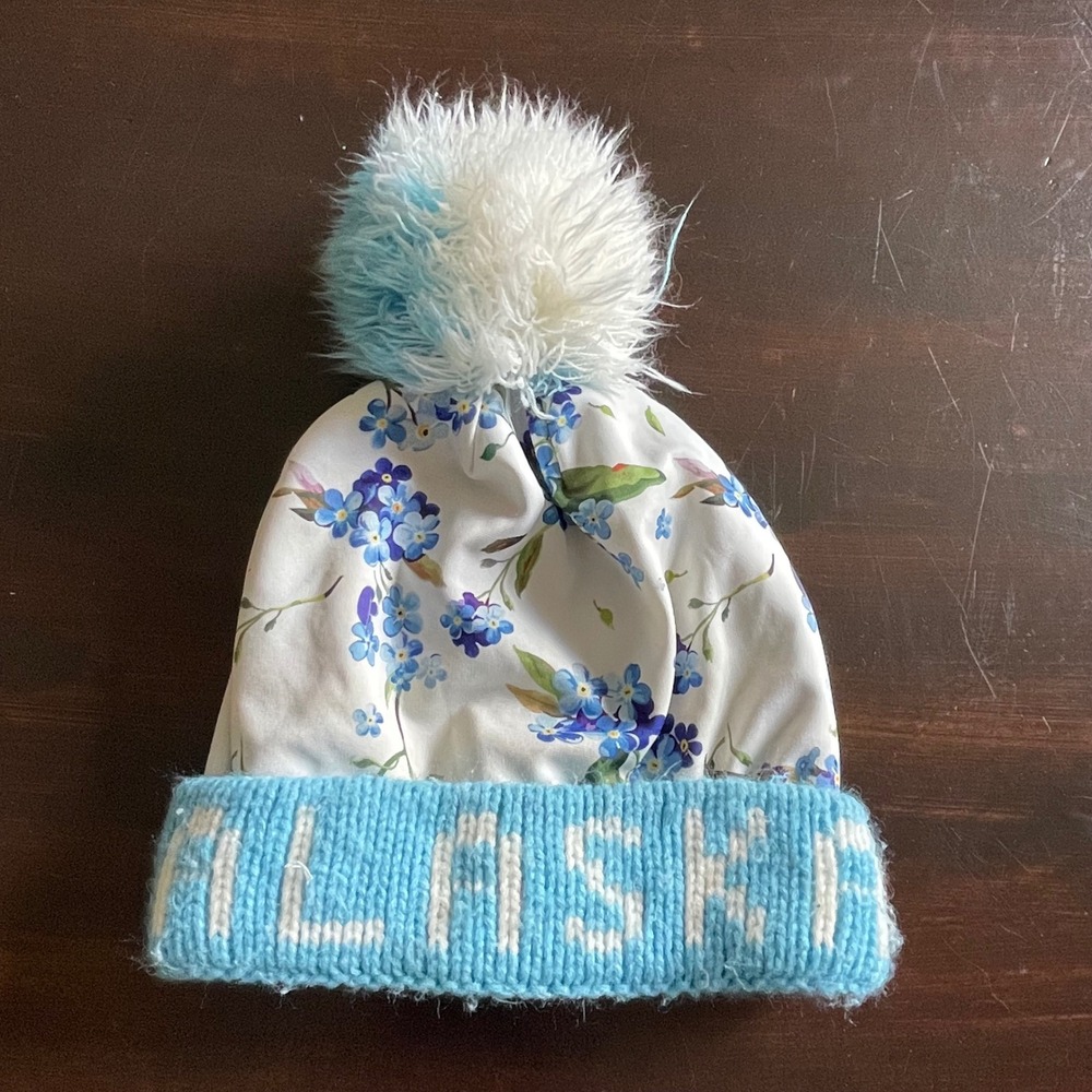 Robin Ruth Alaska Floral Beanie Blue‎ Forget-Me-Not Pom Pom Knit Hat Souvenir